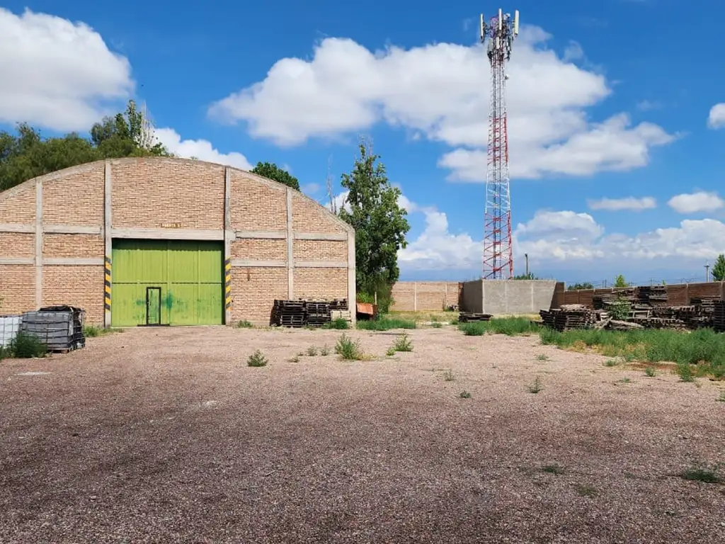 VENTA DE GALPON Y TERRENO EN COQUIMBITO MAIPU MDZA