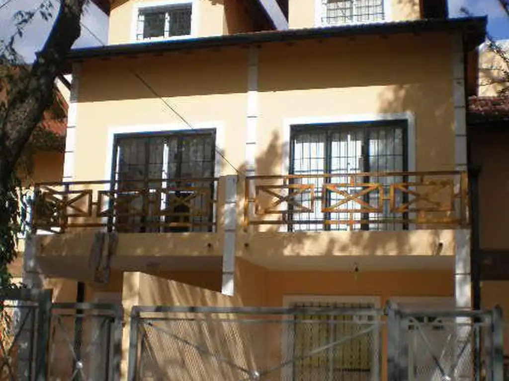 TRIPLEX EN MONTE GRANDE