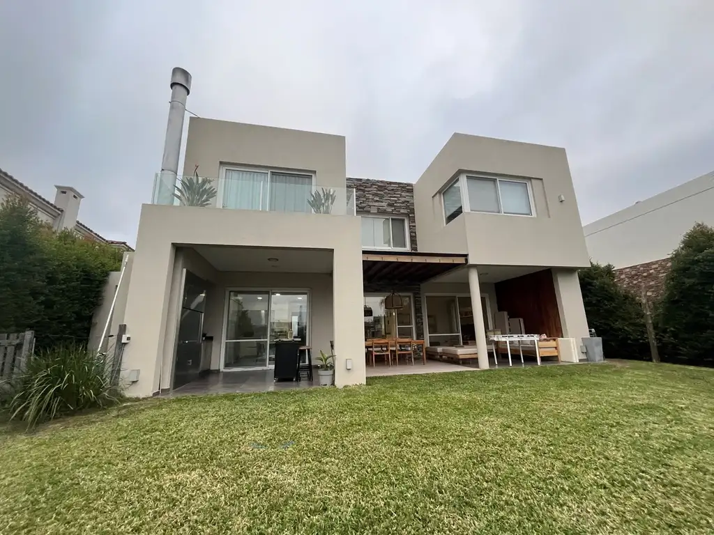 Casa Chalet  en Venta en Los Lagos, Nordelta, Tigre