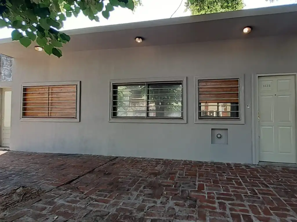 CASA PH DE 2 AMBIENTES AMPLIOS EN SAN ANTONIO DE PADUA SUR (2765)