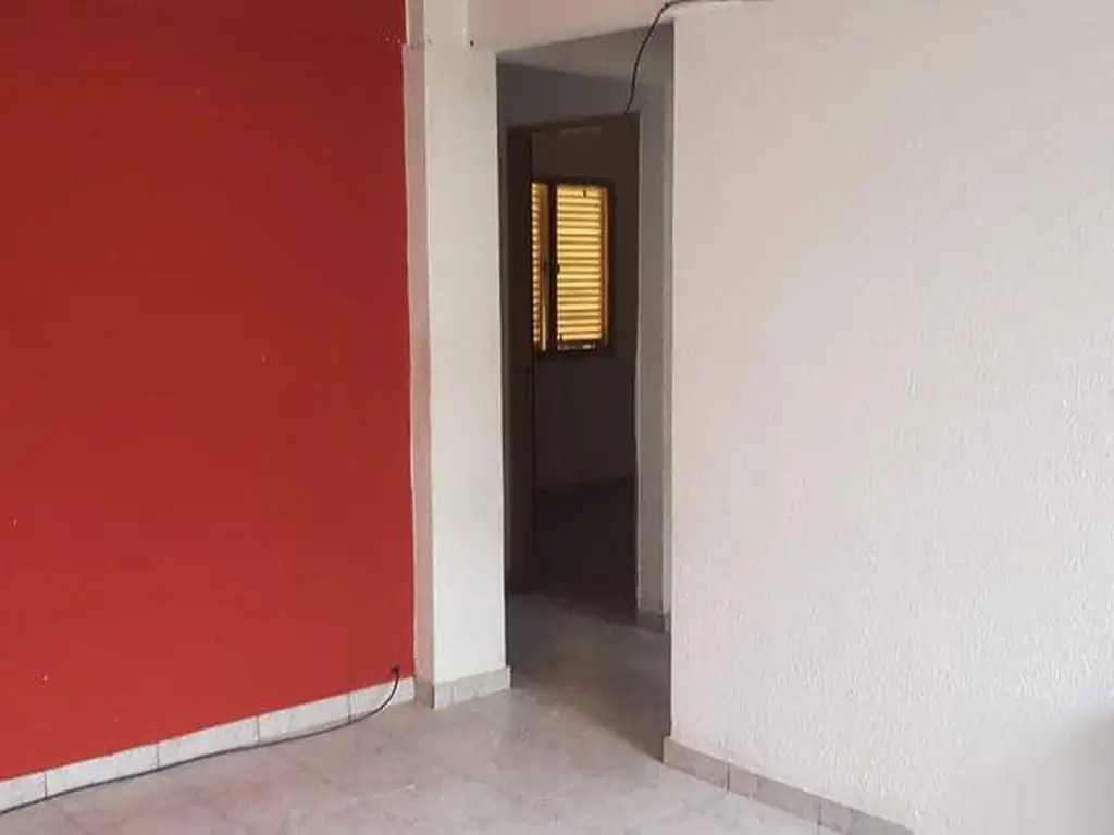 Departamento en venta - 2 dormitorios 1 baño - Cochera - 48 mts2 - Berisso