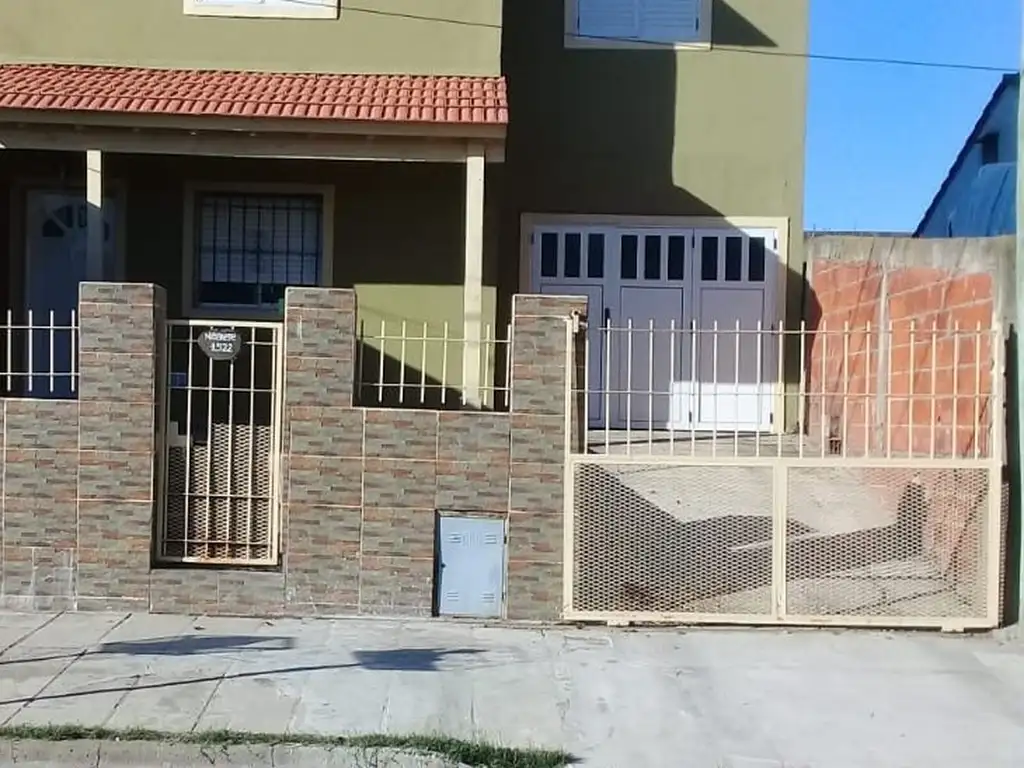 VENTA - CASA 3 DORMITORIOS CON PATIO