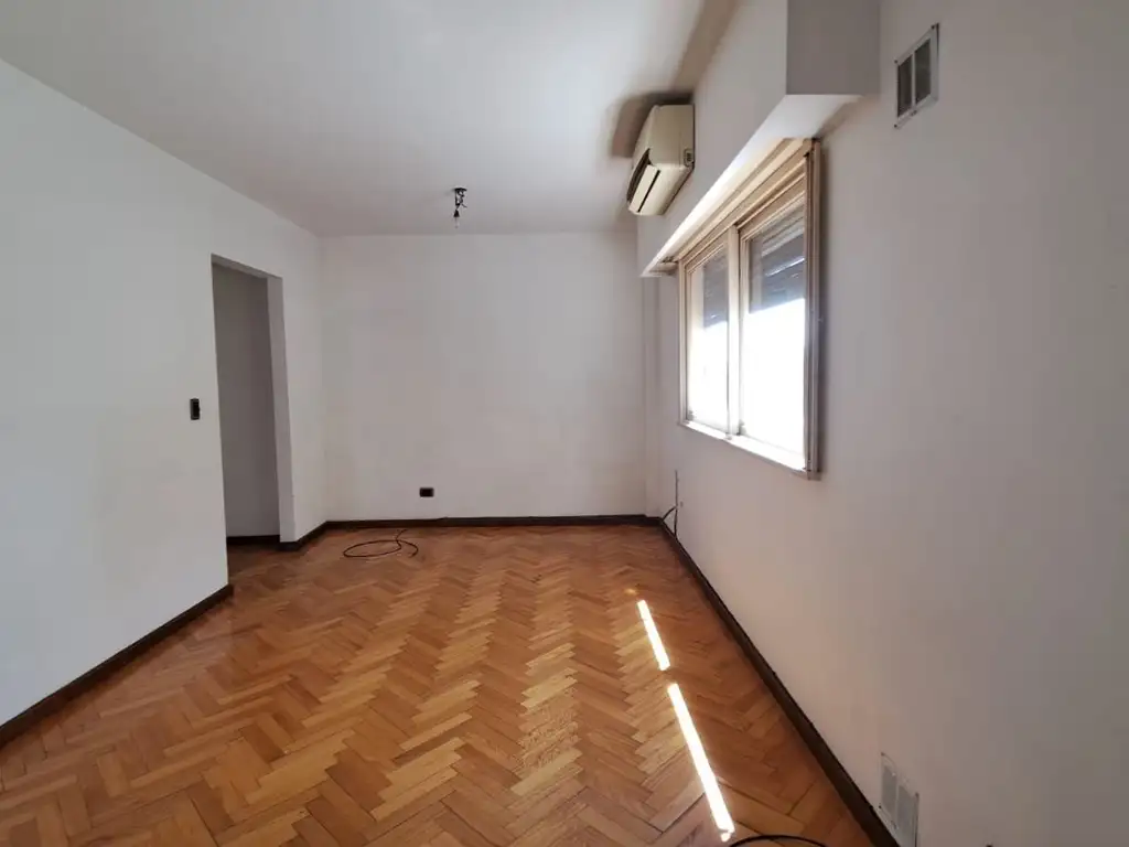 Departamento en alquiler de 1 dormitorio c/ cochera en Floresta