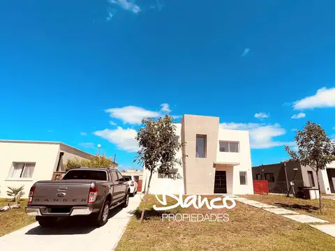 Casa en Venta en Pilar del Este - San Eduardo - BLA9041_LP582506_1 - Foto 0