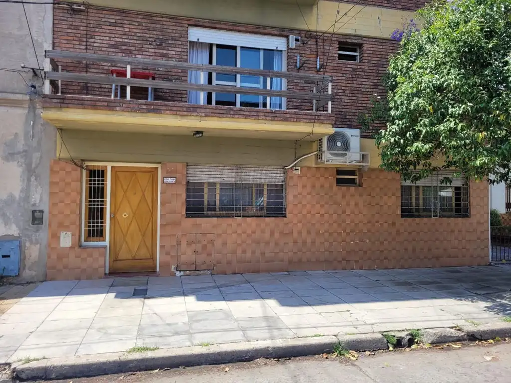 Departamento 3 amb en 2° piso en VENTA - Villa Libertad