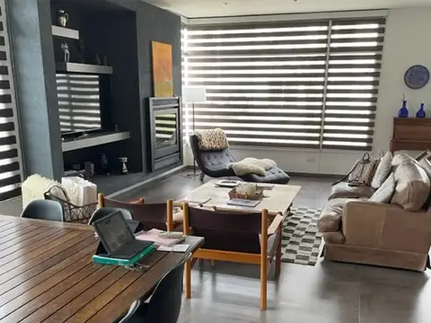Casa en Venta - 3 dormitorios - USD 330.000