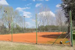 Actividades deportivas futbol, tenis en La Montura, Barrio cerrado