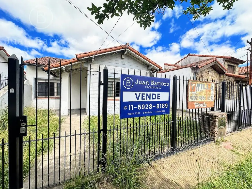 Casa en venta con 3 dormitorios en Barrio Ferroviario, Banfield Oeste.