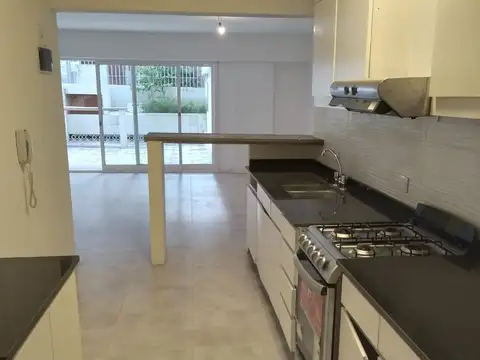 Departamento 4 amb c/ patio y parrilla propia