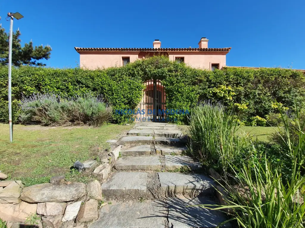 Casa en Montoya de 5 dormitorios