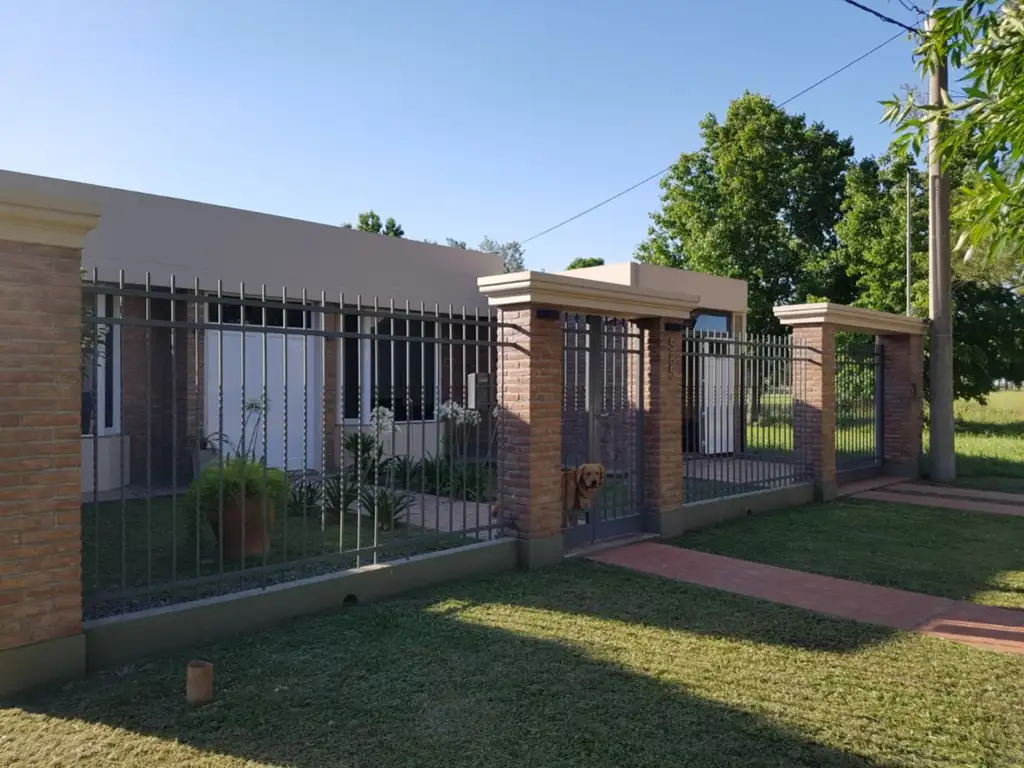 Csa en venta en Rafaela, loteo paseo del este