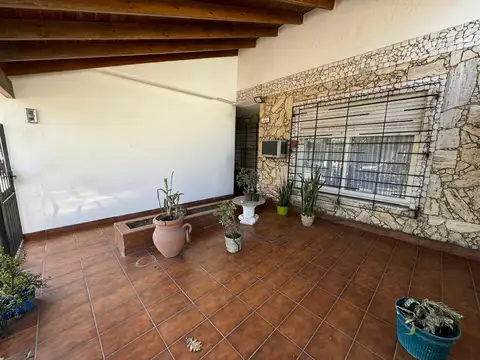 Casa En Venta En Merlo