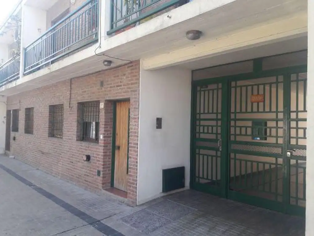 Departamento en venta - 2 Dormitorios 1 Baño - 65 mts2 - La Plata