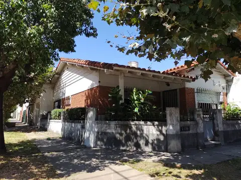 Casa en venta en Rodriguez Peña 1000 - Bernal Oeste - Argenprop