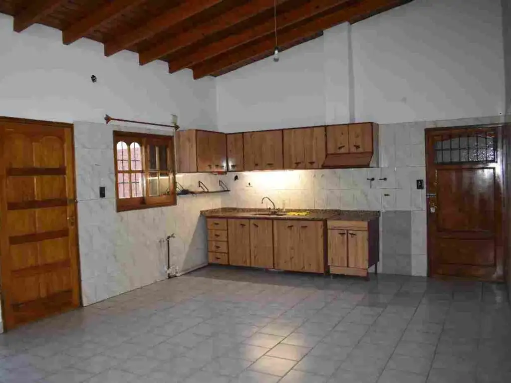 SE VENDE CASA 3 DORMITORIOS LUZURIAGA MAIPU