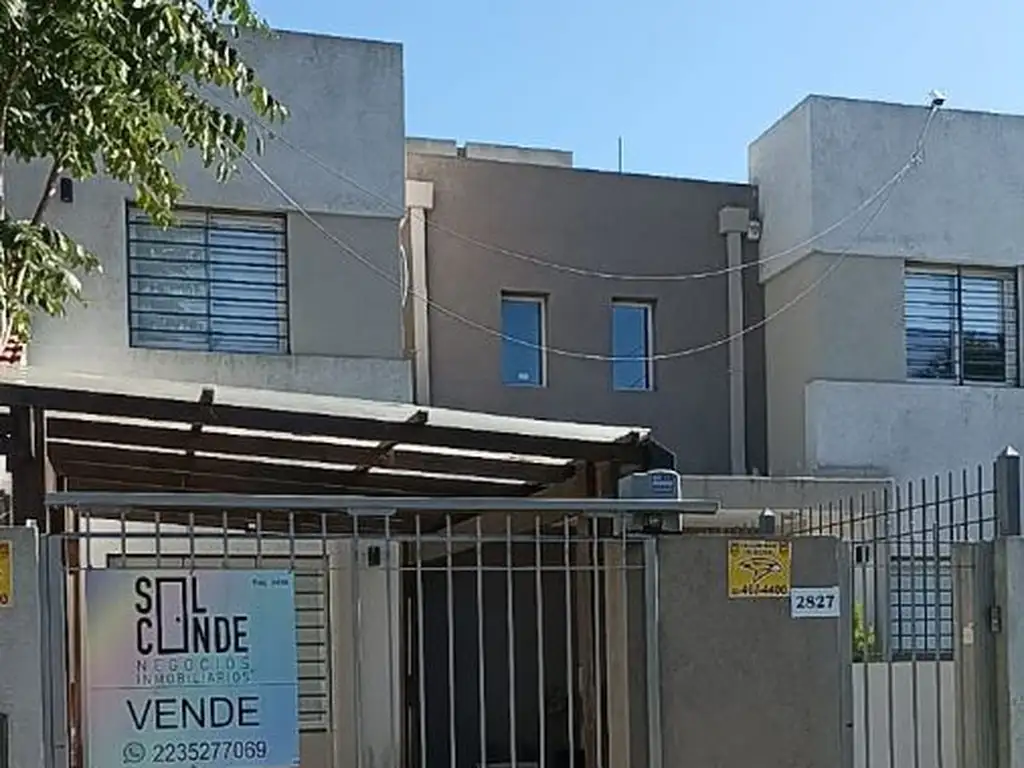 Venta Impecable Dúplex 3 ambientes con patio y cochera. Punta Mogotes