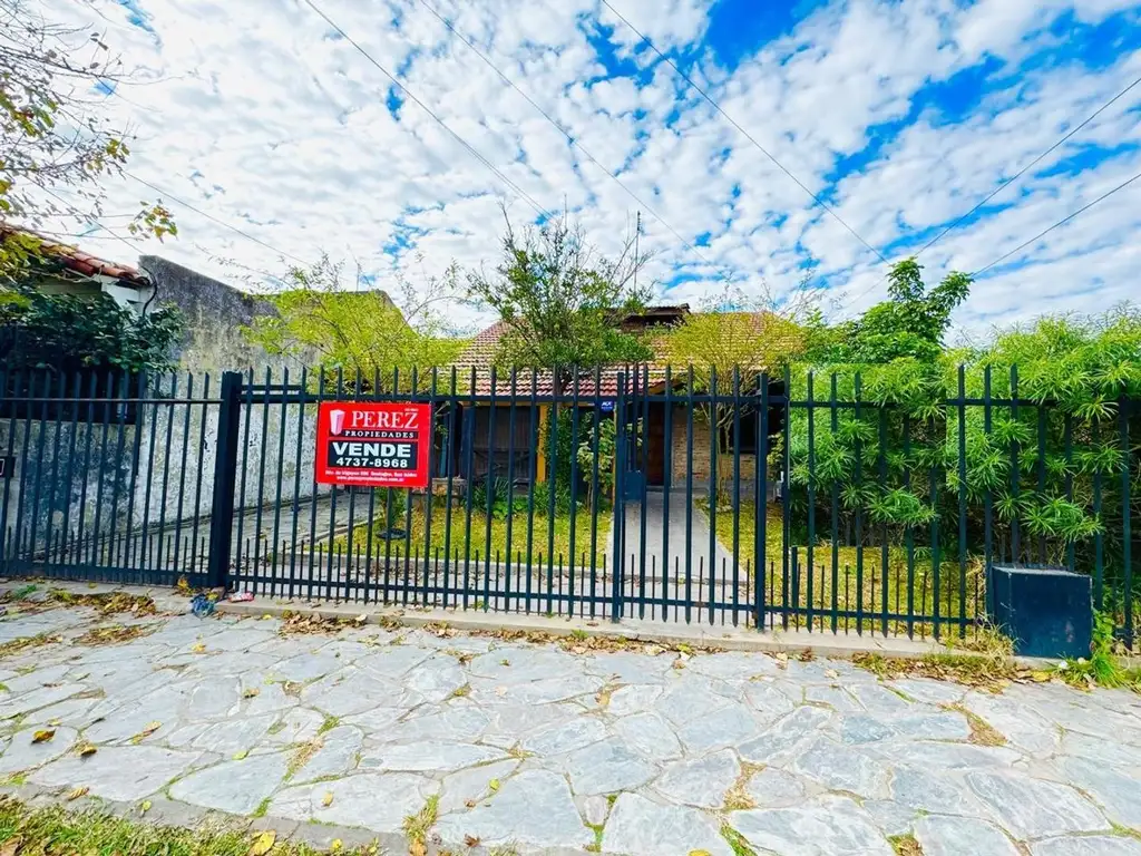 Casa con jardín y cochera en Boulogne