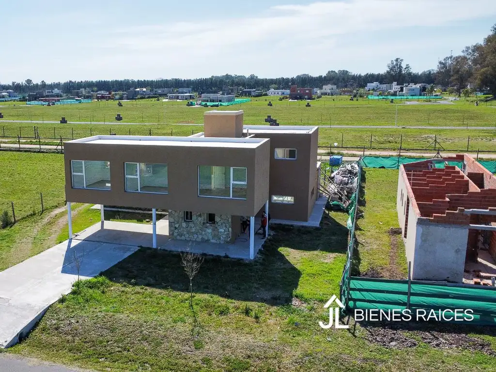 Casa en venta en el Barrio Matisse a estrenar