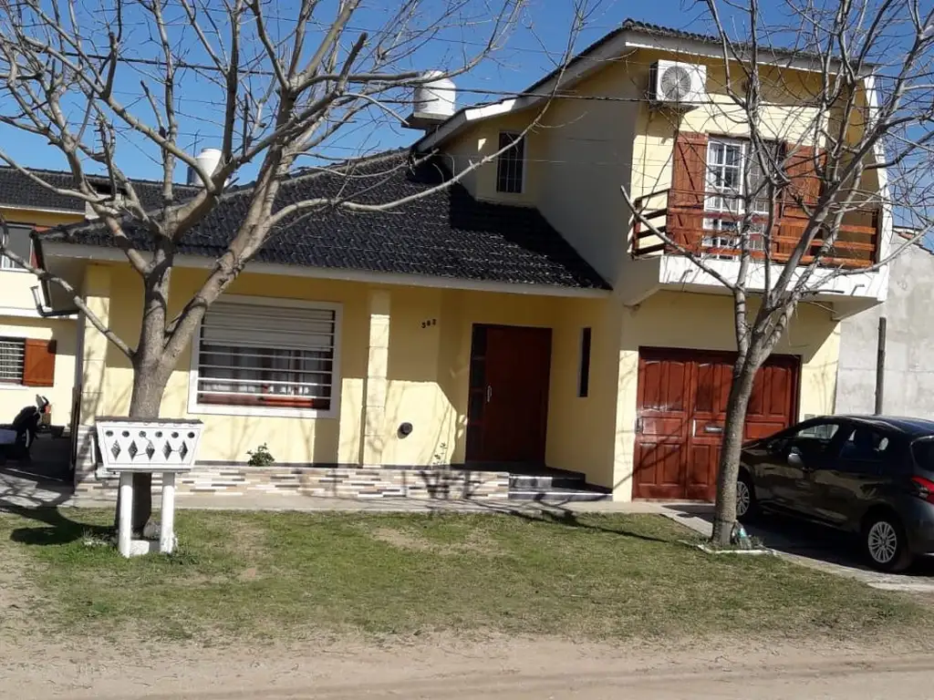 VENTA EN BLOCK! CHALET Y 4 DEPARTAMENTOS