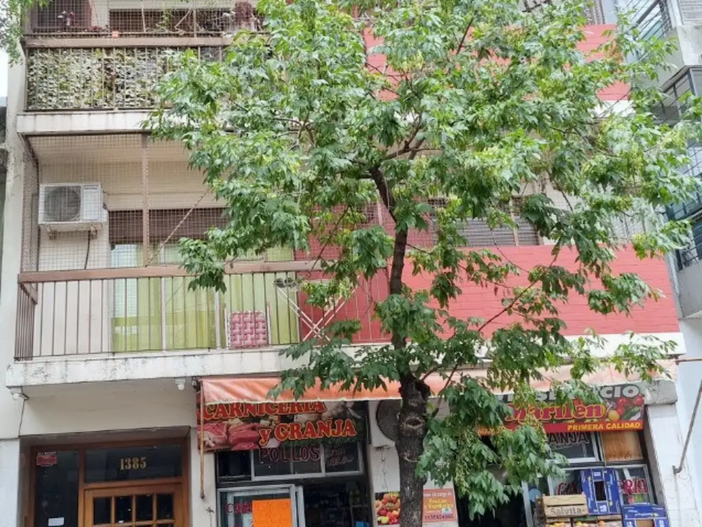 3 AMBIENTES EN CONTRAFRENTE CON BALCON y VISTA ABIERTA A ARBOLADO PULMON MANZANA,    OPORTUNIDAD