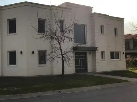 Casa  en Venta en Ayres Plaza, Pilar, G.B.A. Zona Norte