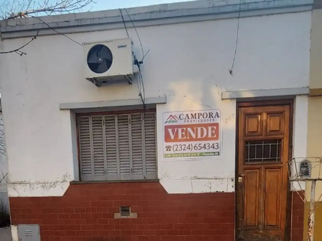 Interesante casa a la venta en Mercedes