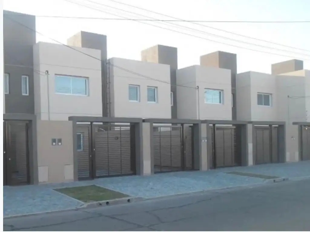 OPORTUNIDAD, DUPLEX DE 3 AMBIENTES EN EL CRUCE VARELA