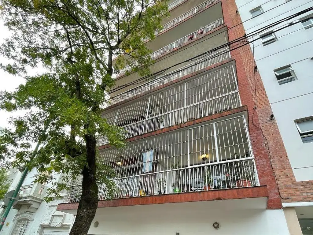 EXCELENTE PISO CON DETALLES DE CATEGORIA EN VILLA URQUIZA