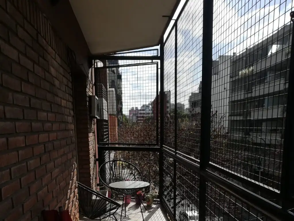 Departamento Piso en Venta 4 ambientes con balcon corrido - Caballito