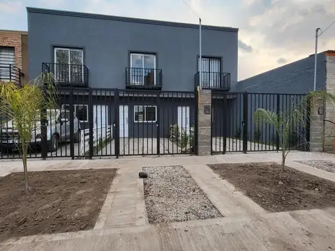 Duplex en Venta Escobar, dos dormitorios.