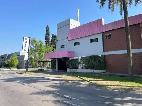 Venta Hotel  en Acceso Oeste