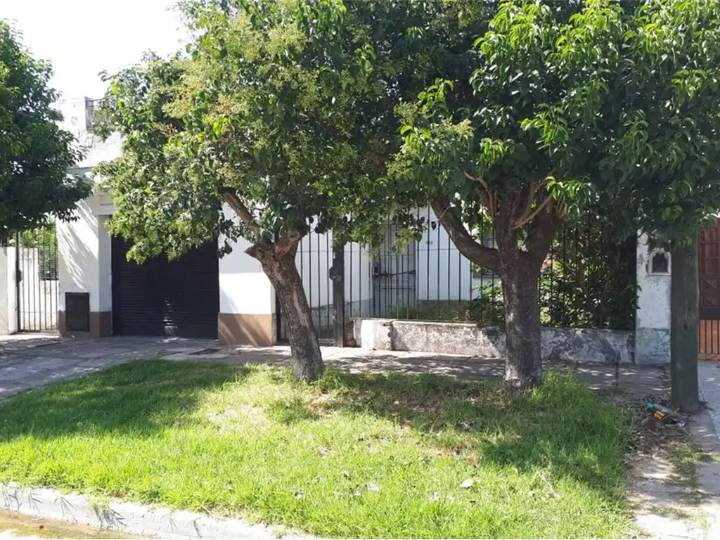 Casa tres ambientes en venta en Lavallol