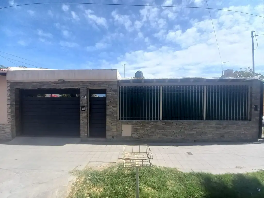 REMAX VENDE CASA EN CARRODILLA  GRAN UBICACION