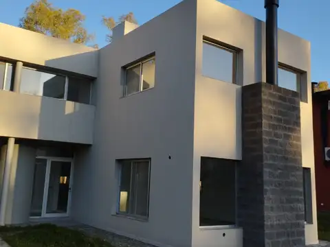 Casa en Venta con cochera