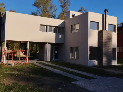 Casa en Venta en La Arbolada - 3 dormitorios