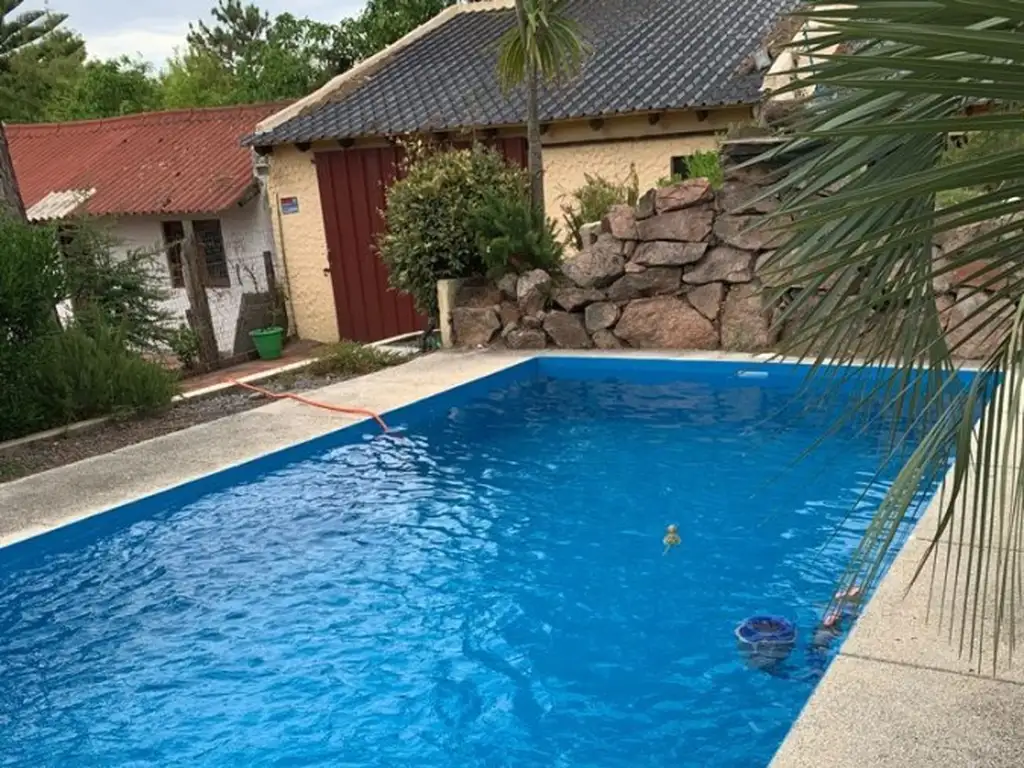 Casa en Pinares con piscina y buena barbacoa