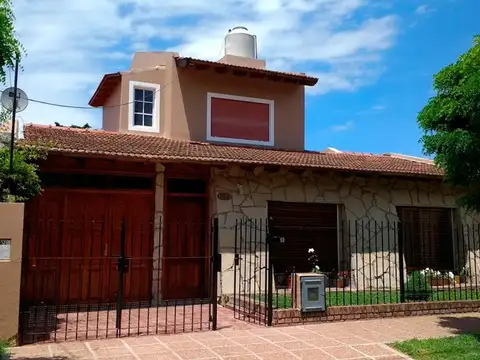 CAÑUELAS - EN VENTA LINDO CHALET