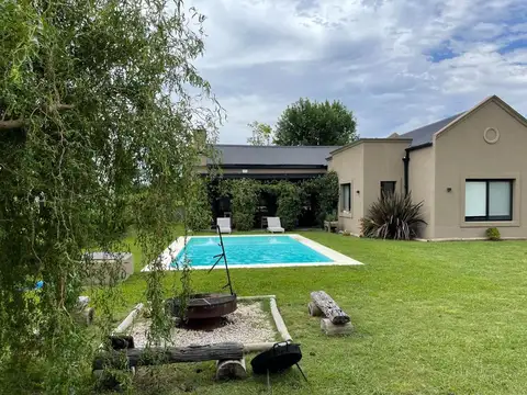 Casa en Alquiler Temporario en Barrio Los Jazmines, Pilar