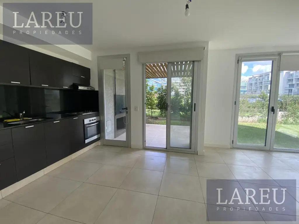 Departamento con jardin de 2 dormitorios en venta en Vilahaus, Pilar