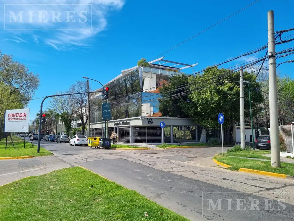 Oficina en alquiler de 320 m2 sobre Dardo Rocha en San Isidro