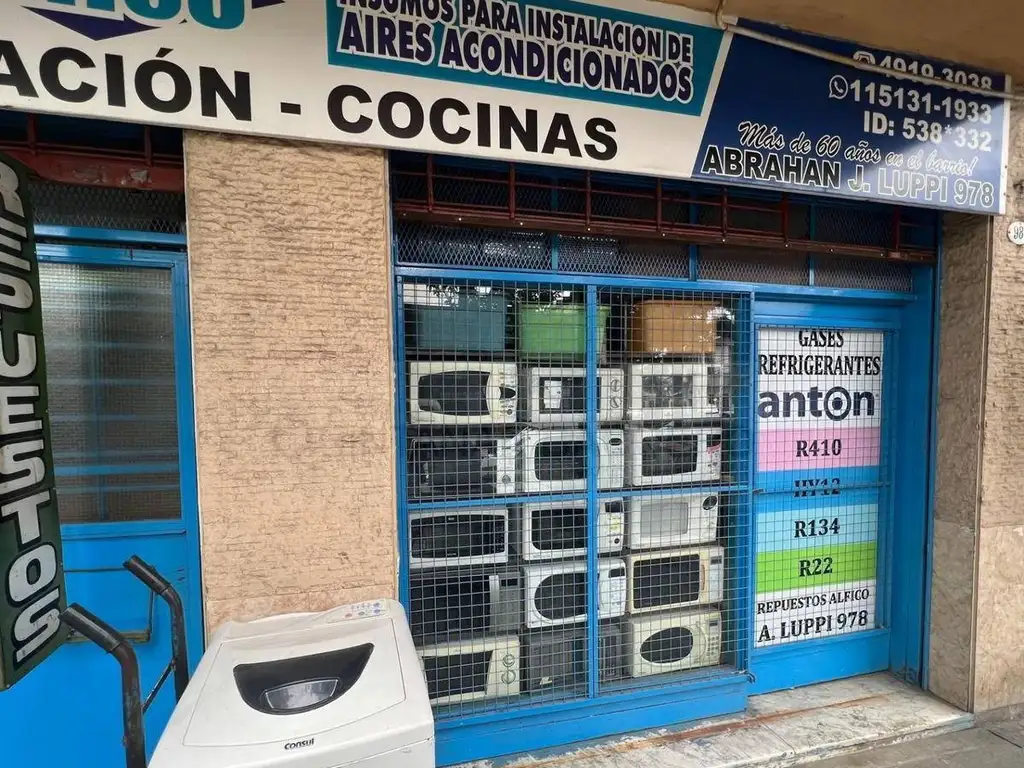 Venta de local en Pompeya