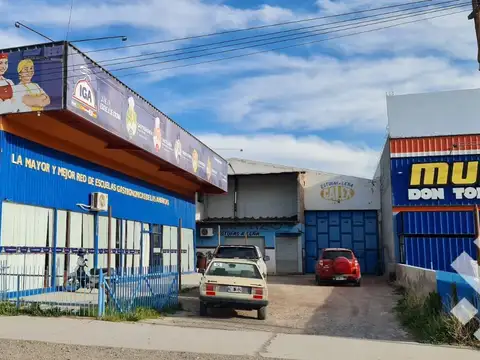 VENTA: GALPON + OFICINAS + SALON COMERCIAL  - FRENTE A RUTA 22 - INGRESO A G. ROCA-