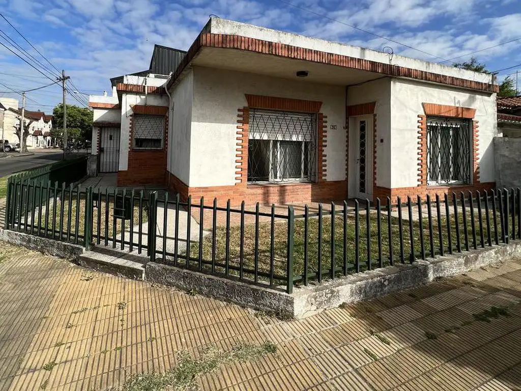 CASA VENTA RAMOS MEJIA SUR 4 AMBIENTES