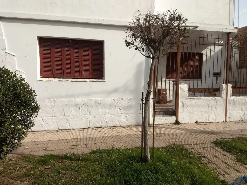 P.H. 3 AMBIENTES AL FRENTE - CON TERRAZA EN POLIGONO - A MTS. DE LA LINEAL DE PTE.PERON - Foto 0