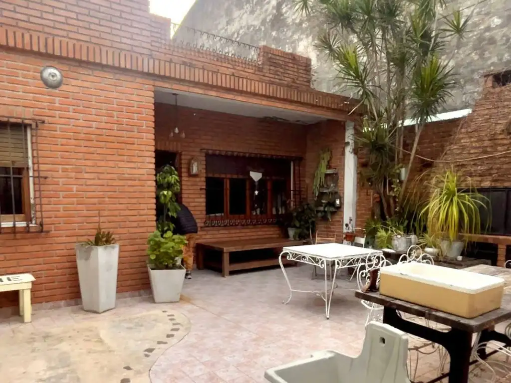 VENTA PH TRES AMBIENTES PARQUE AVELLANEDA TERRAZA COCHERA