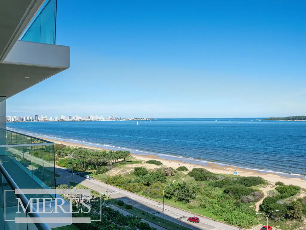 Venta de apartamento de dos dormitorios Venetian -Playa Mans