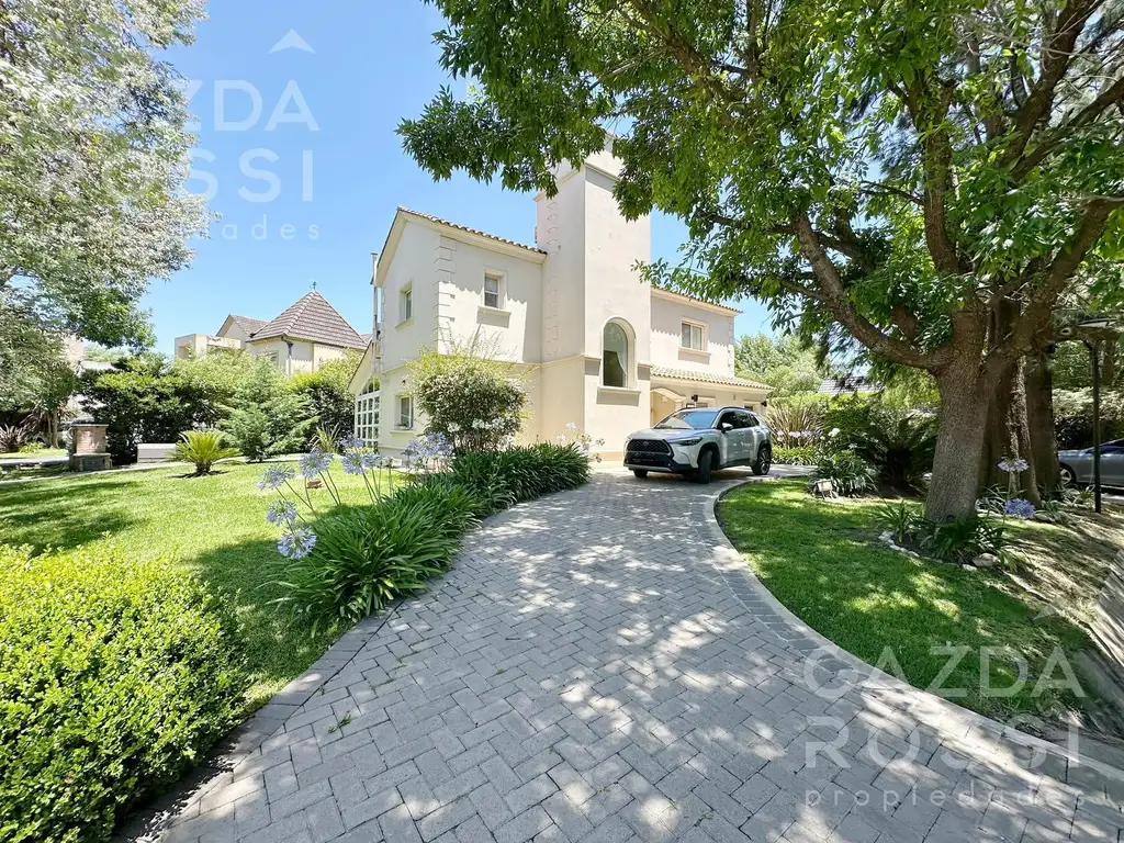 Casa con piscina en El Lauquen, San Vicente