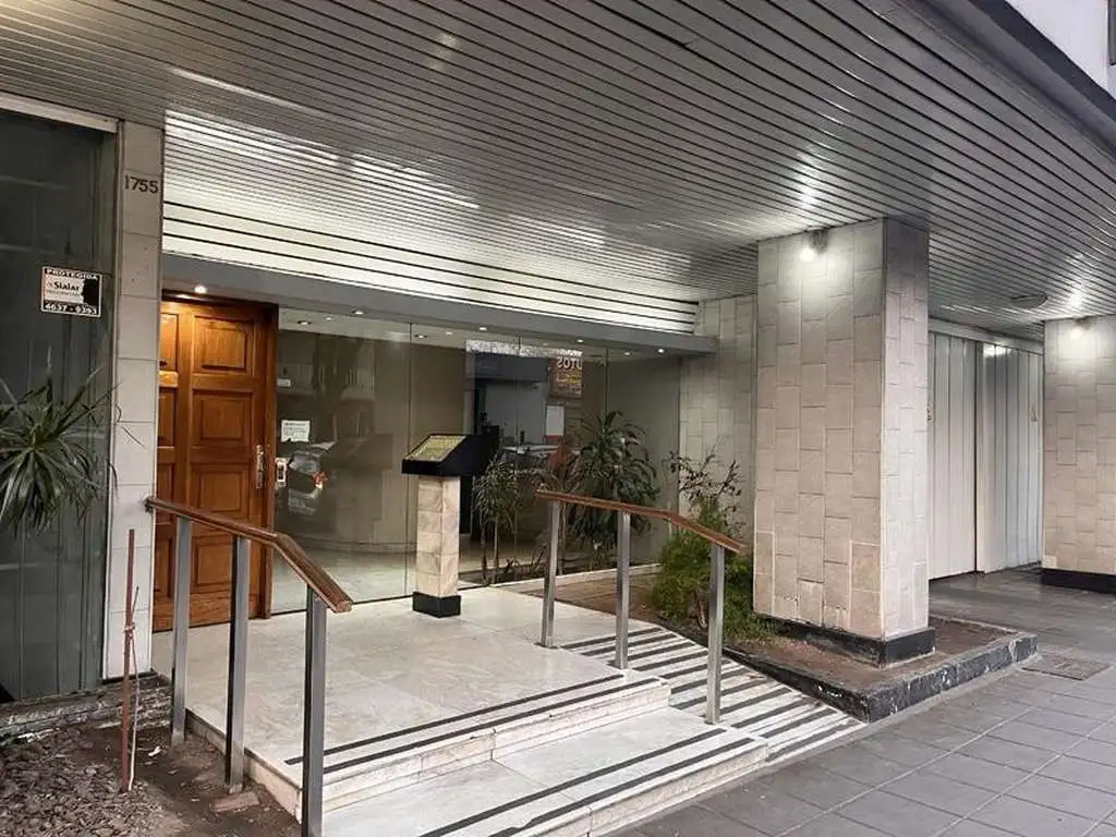 Edificio ctra frente 3 amb. con balcon- muy luminoso con dos baños - hermosa cocina comedor