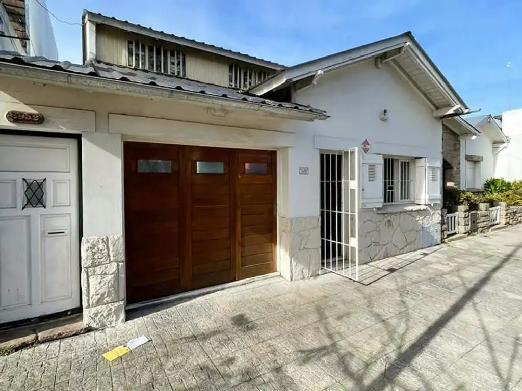 CASA EN VENTA - PH 5 AMBIENTES