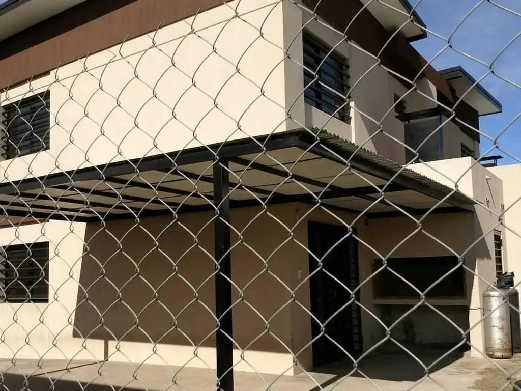 Bloque en venta - 8 dormitorios 4 baño - 440mts2 - Joaquin Gorina